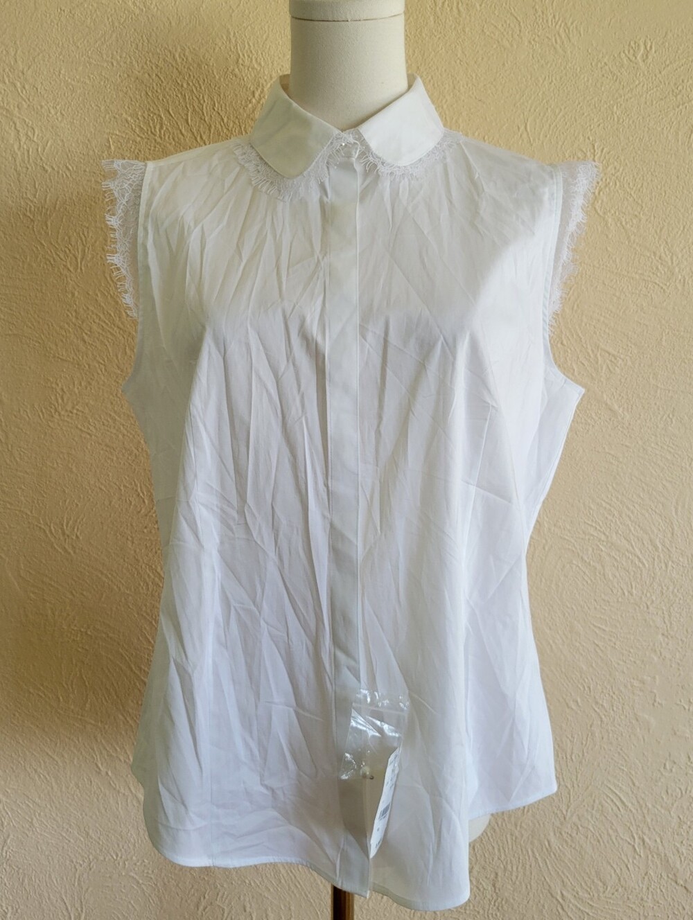 Brooks Brothers Red Fleece | Sleeveless Lace Trimmed Blouse